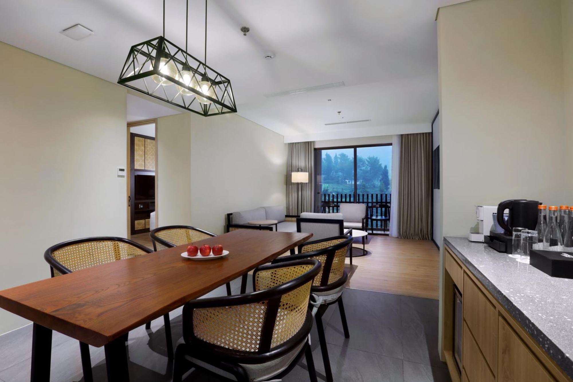 Grand Aston Puncak Hotel & Resort Ciseureuh Екстериор снимка